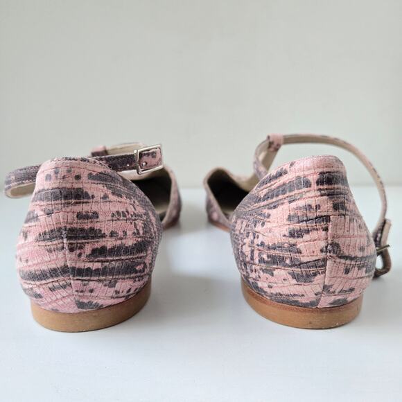 Freda Salvador Tulip Flat Ankle Strap Pointed Toe Flats in Nude Snake Size 7 - Picture 11 of 13